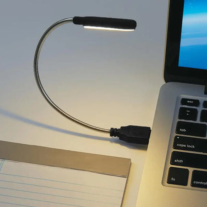 Mini Luminária LED USB Portátil para Leitura – Luz Noturna Flexível para Notebook e Laptop