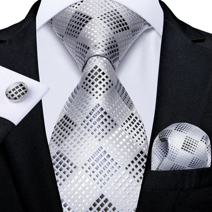 Kit Luxo Gravata Branca, Cinza e Prata com Lenço e Abotoaduras | Gravata de Seda Elegante para Casamento, Festa e Negócios | Sofisticação e Estilo Masculino Completo