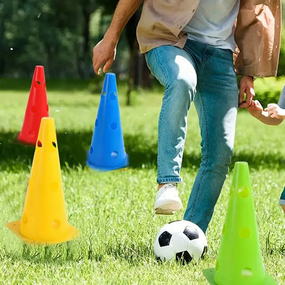 Kit 5 Cones de Treinamento 32cm Furados: Obstáculos de Alta Visibilidade para Futebol e Basquete